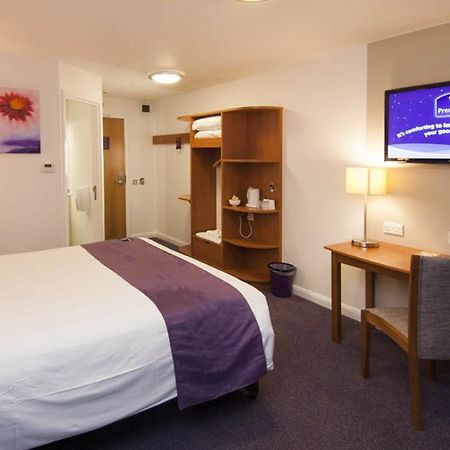 Premier Inn Swindon Central Εξωτερικό φωτογραφία