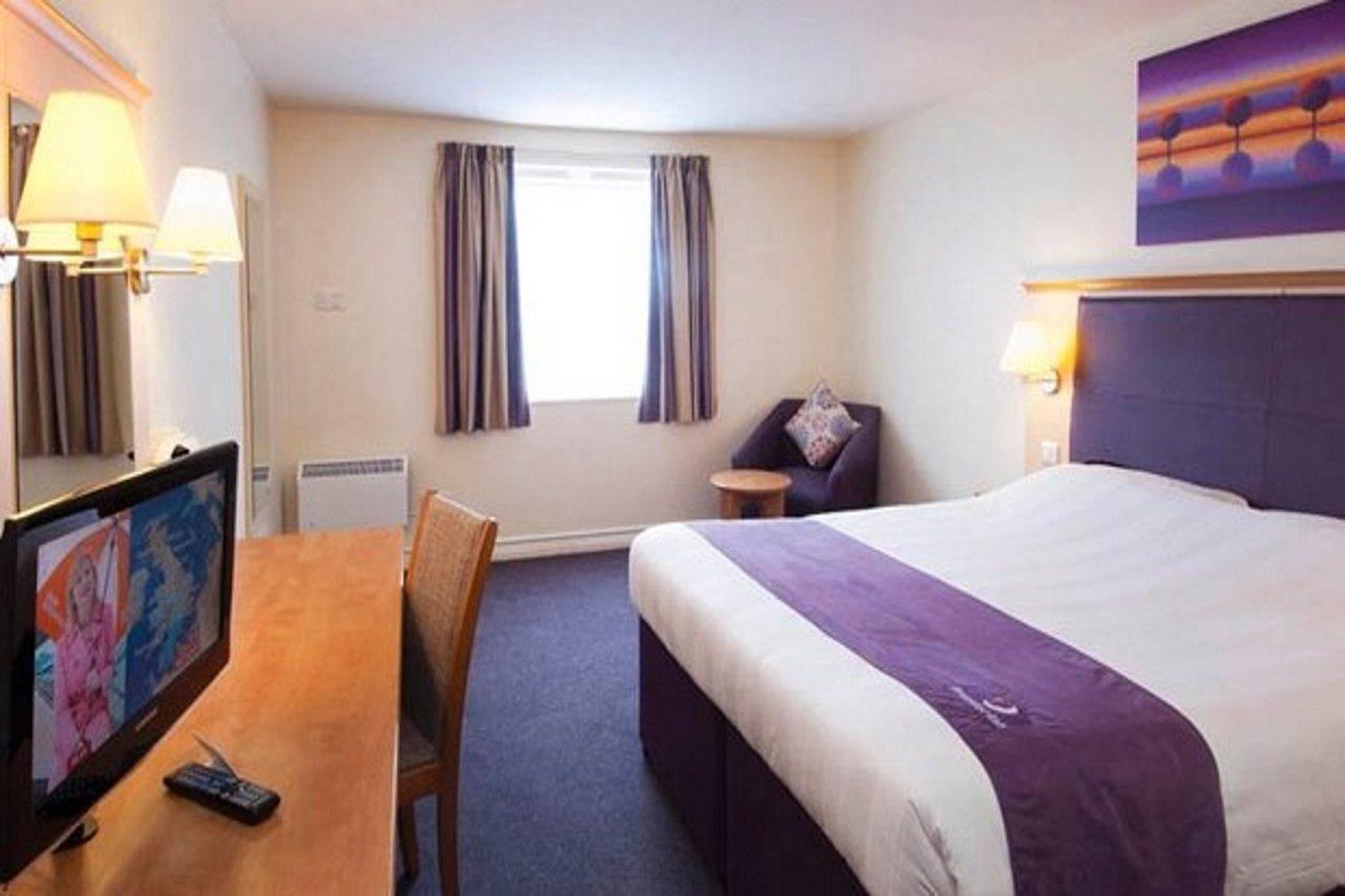 Premier Inn Swindon Central Εξωτερικό φωτογραφία